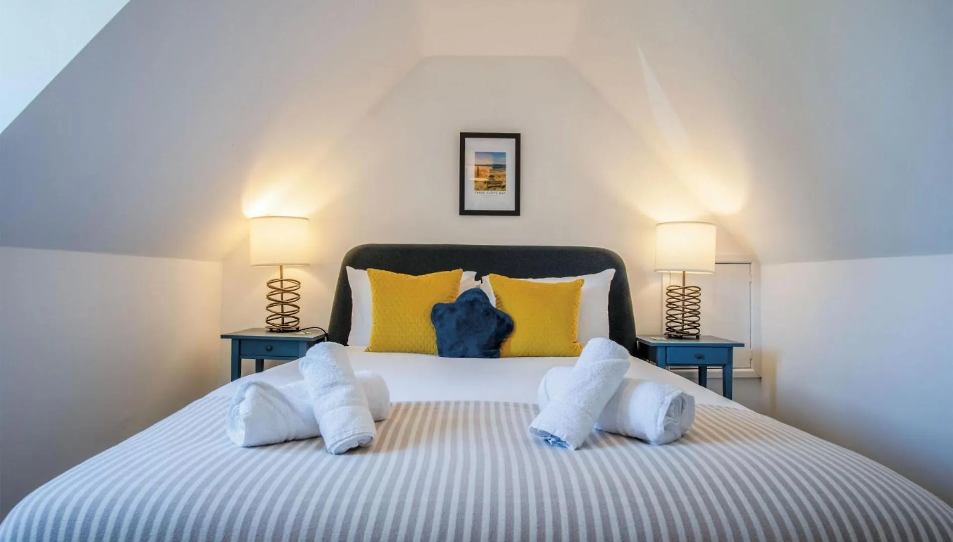 Holm Oak Cottage - 3 Bedroom Cottage - Reynoldston 0*,  United Kingdom